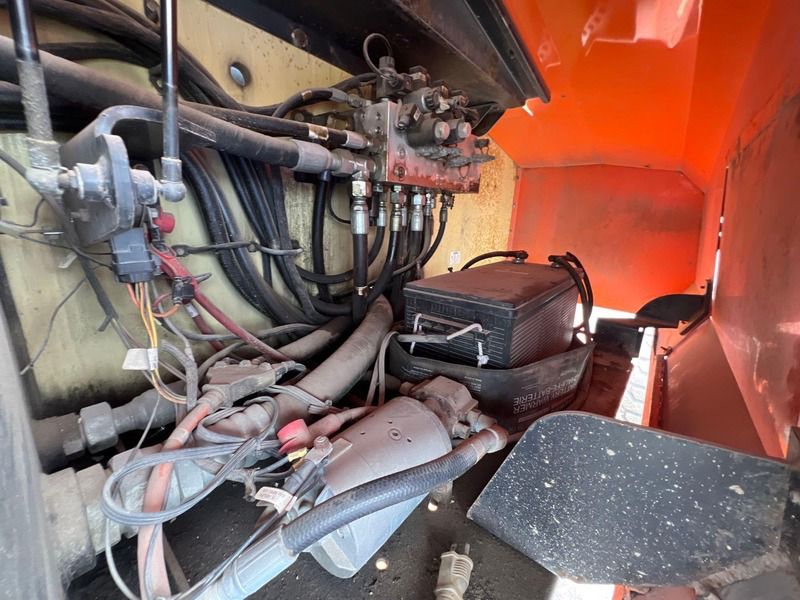 Sold - Articulated Boom Lift - View 2